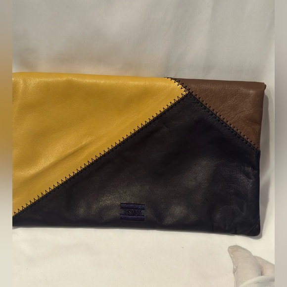 🔥Buttery Leather BOHO Patchwork Crossbody, Adj Strap, 2 Pockets, Zip Close Toms - Picture 9 of 16